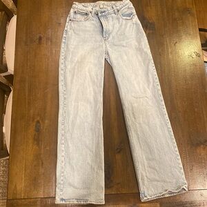 Abercrombie and Fitch 90’s Relaxed Jean High Rise size 26/2